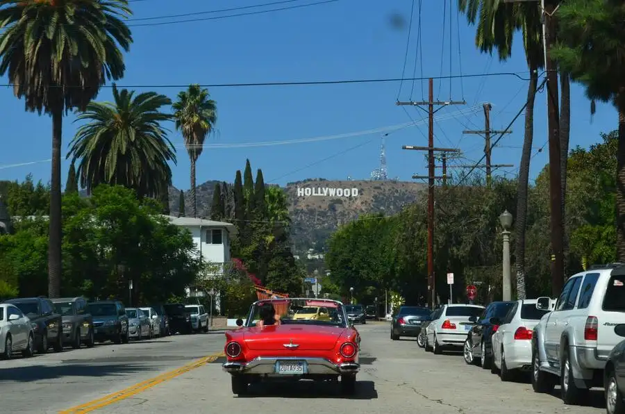 Coche en Hollywood